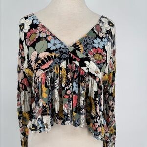 O'Neill Black Floral V-Neck Crop Top
